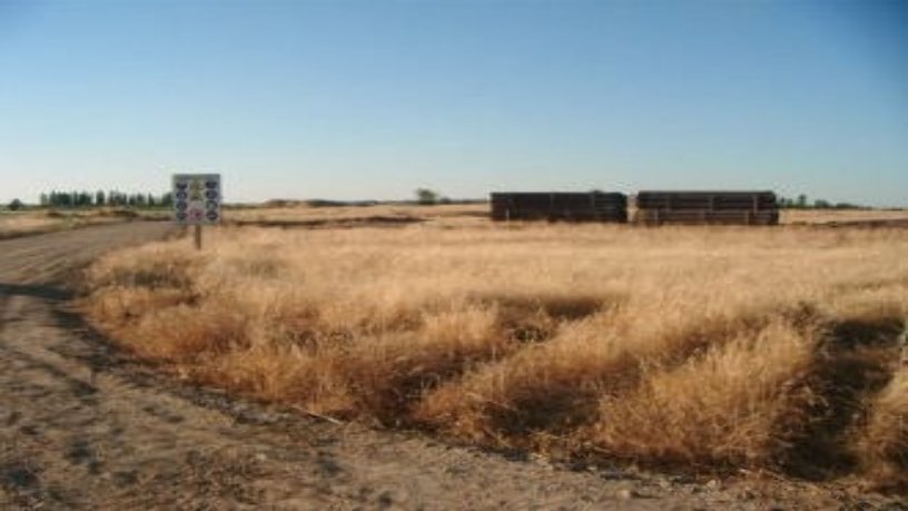 Terreno urbanizable en venta en  Area de Actividad Canal de Castilla - M