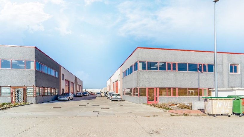 Entrepôt/Entrepôt de 185m² dans avenue Mercaderes, Villanubla, Valladolid