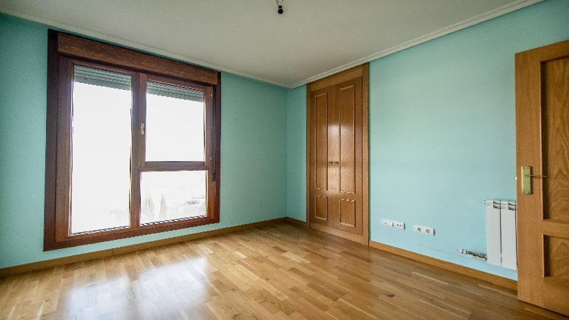 Flat for sale in calle La Galana 51