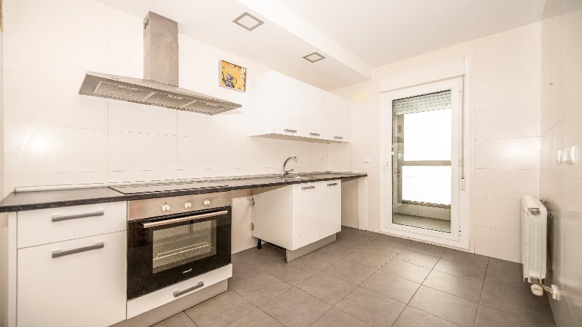 Flat for sale in calle La Galana 51