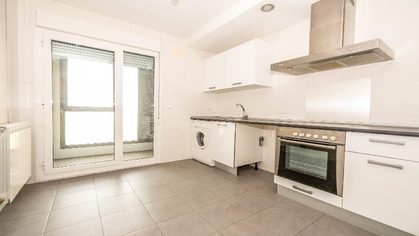 Flat for sale in calle La Galana 51
