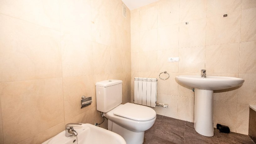 Flat for sale in calle La Galana 51