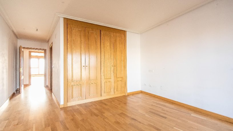 Piso en venta en calle La Galana