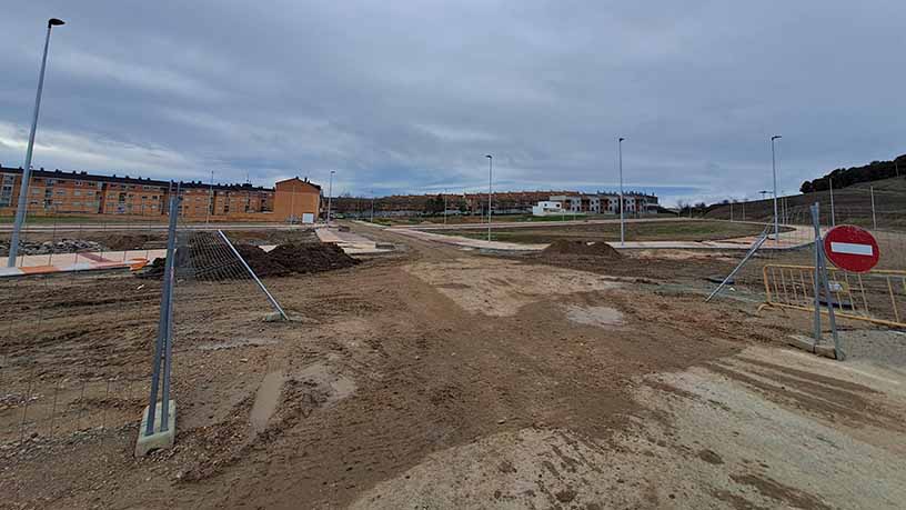 Terreno urbanizable en venta en  S-06 