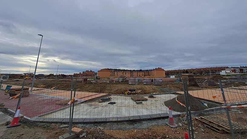 Terreno urbanizable en venta en  S-06 