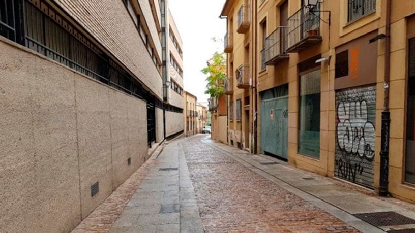 Terreno urbano en venta en calle Reina