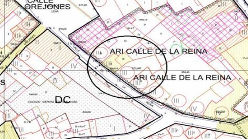 Terreno urbano en venta en calle Reina