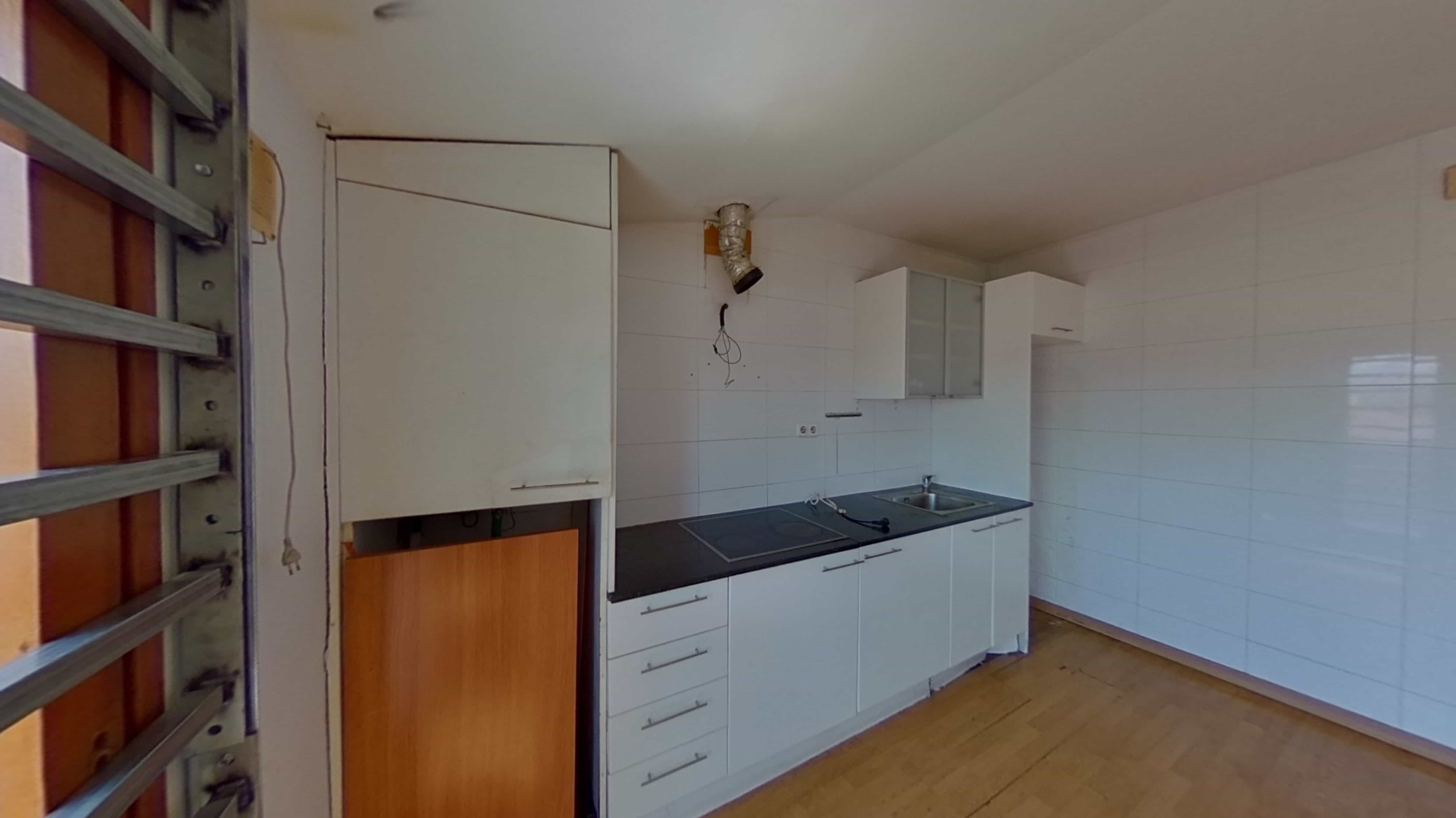 Flat for sale in avda Roma Nº104-b