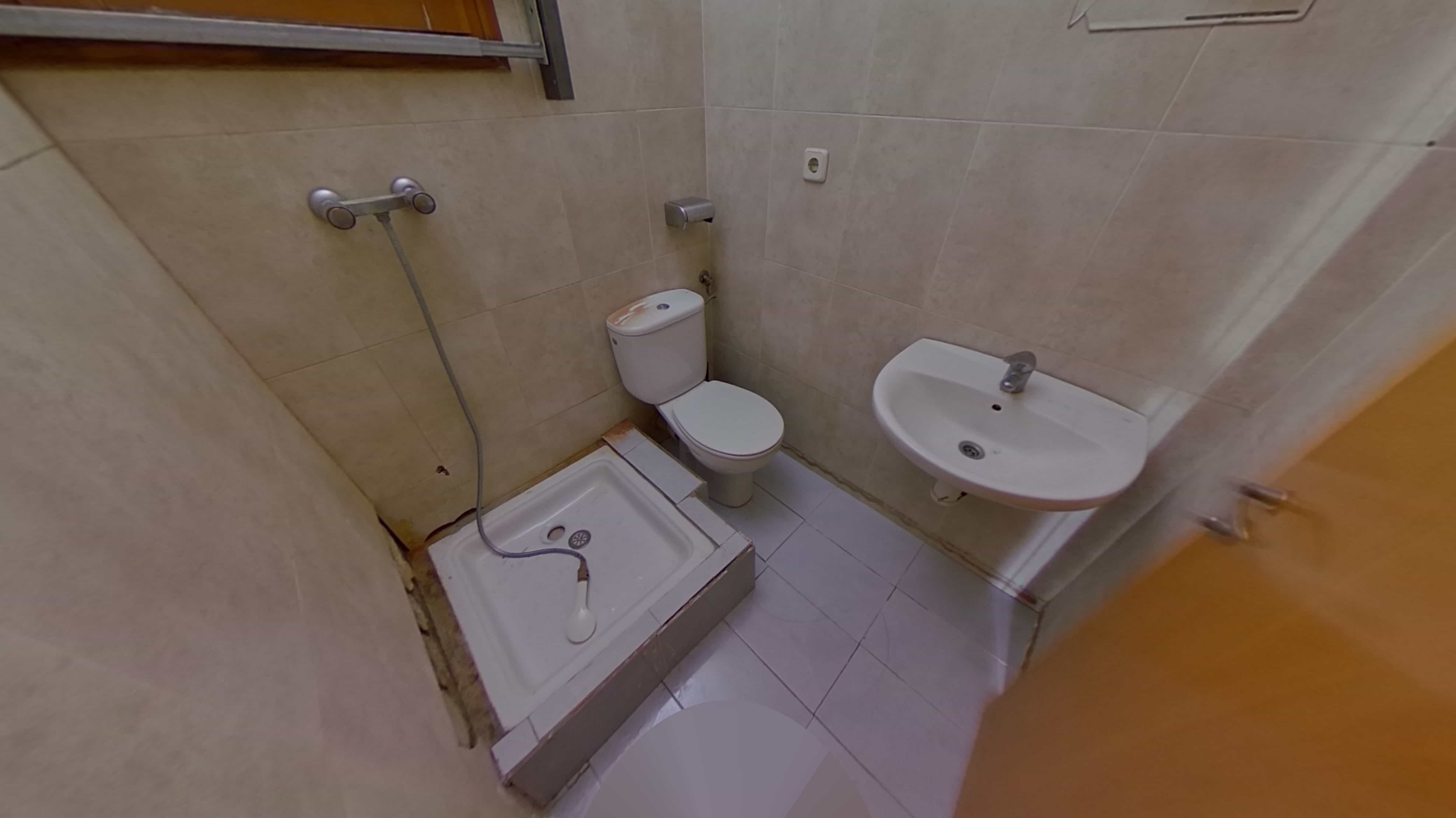 Flat for sale in avda Roma Nº104-b