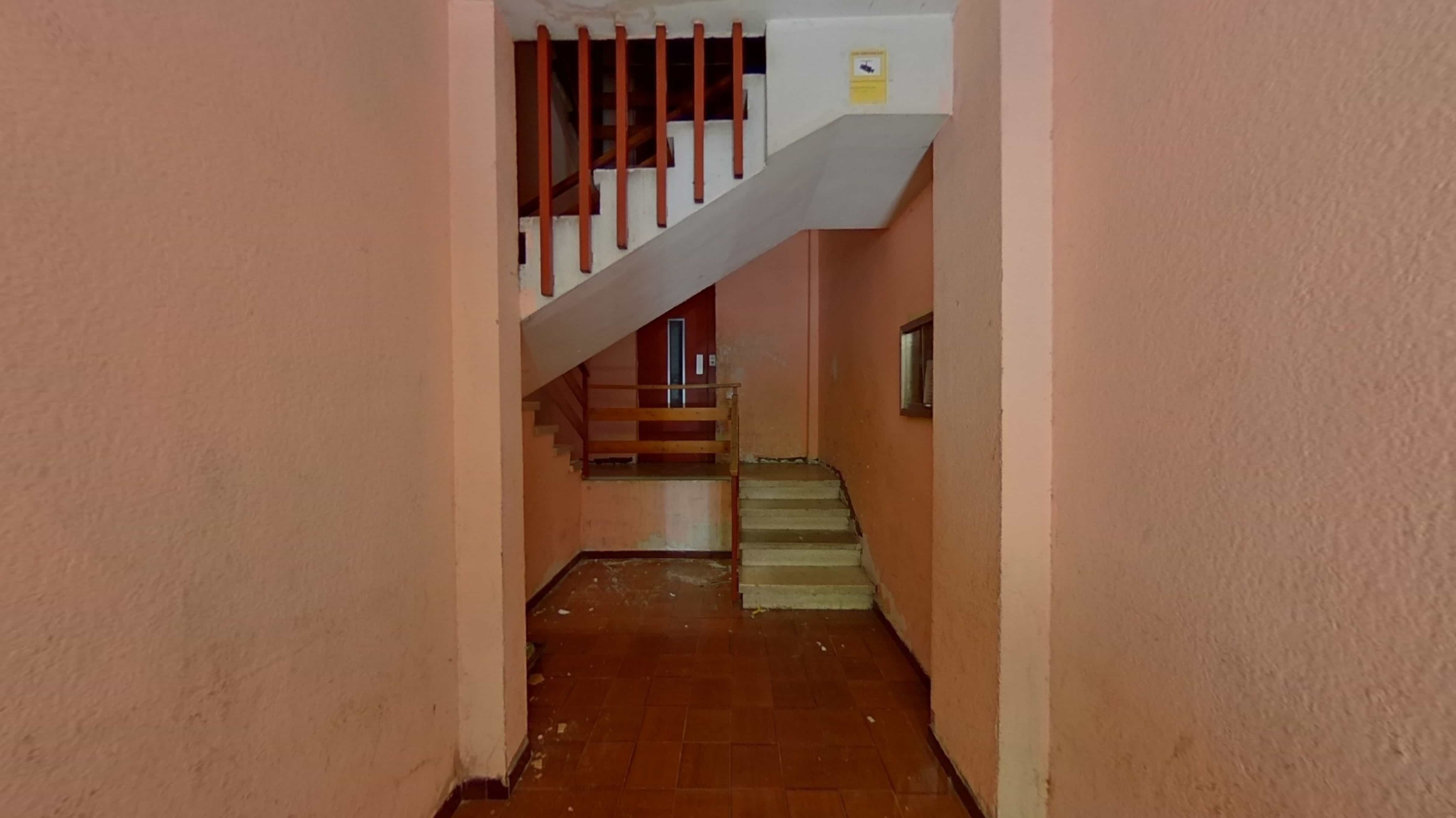 Flat for sale in avda Roma Nº104-b