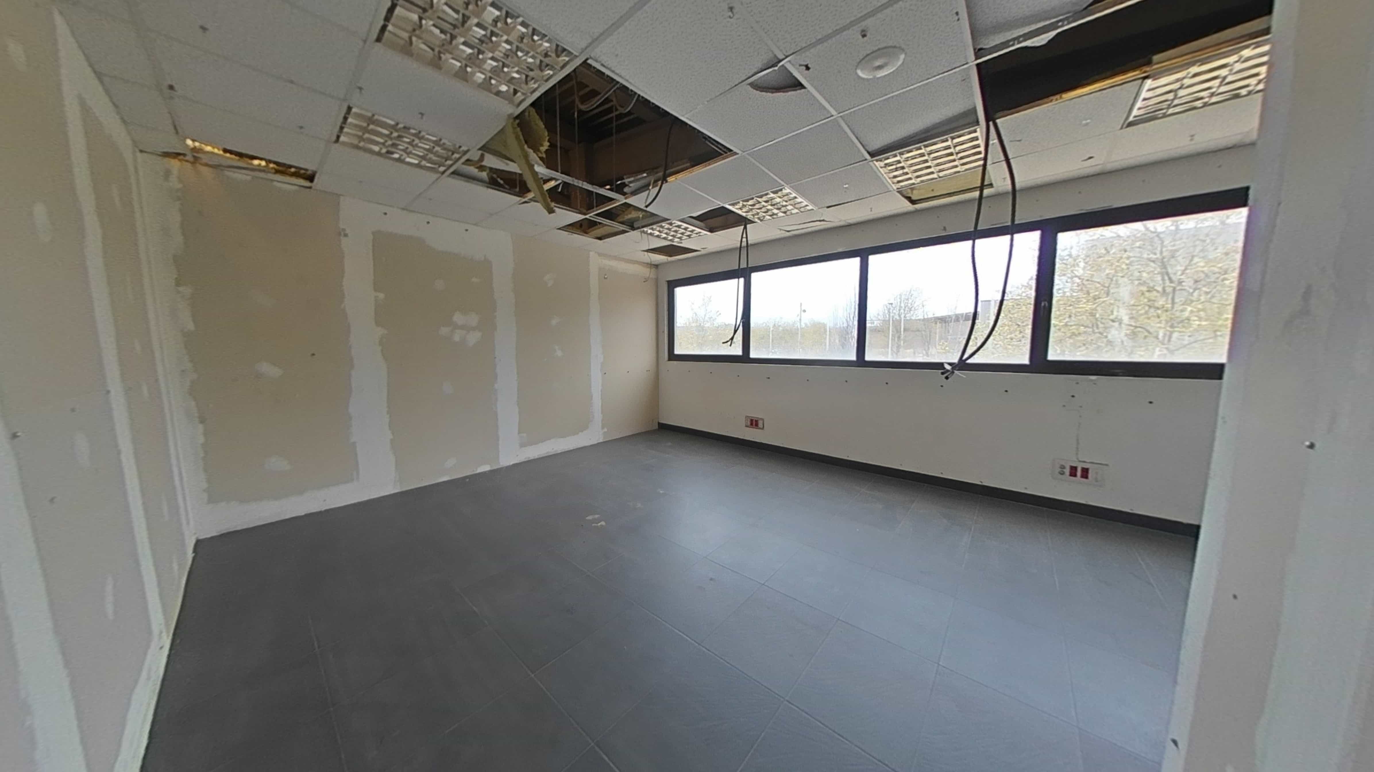 Industrial unit for sale in calle Narcis Monturiol