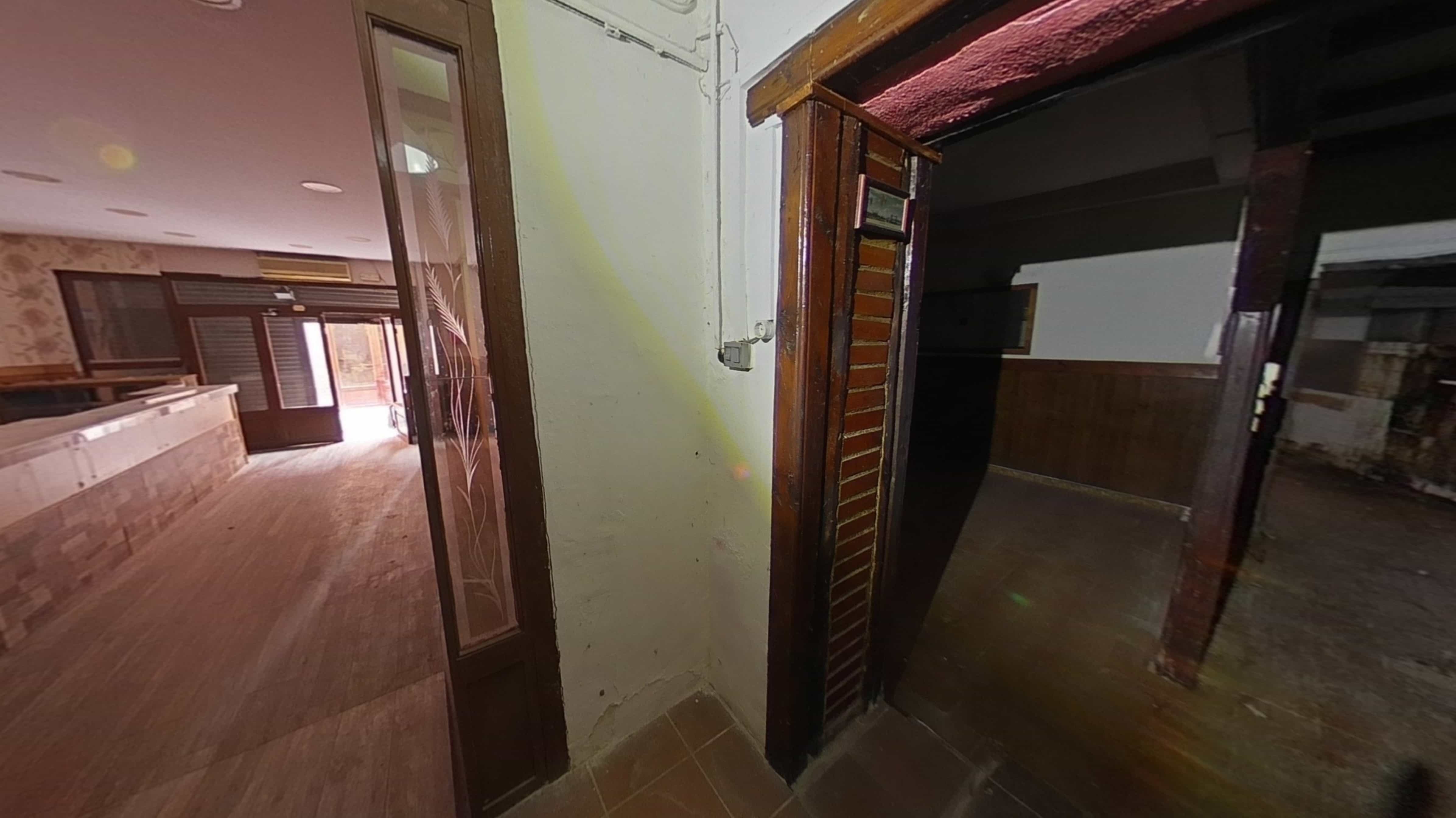 Commercial premises for sale in calle Sant Simo -1-3