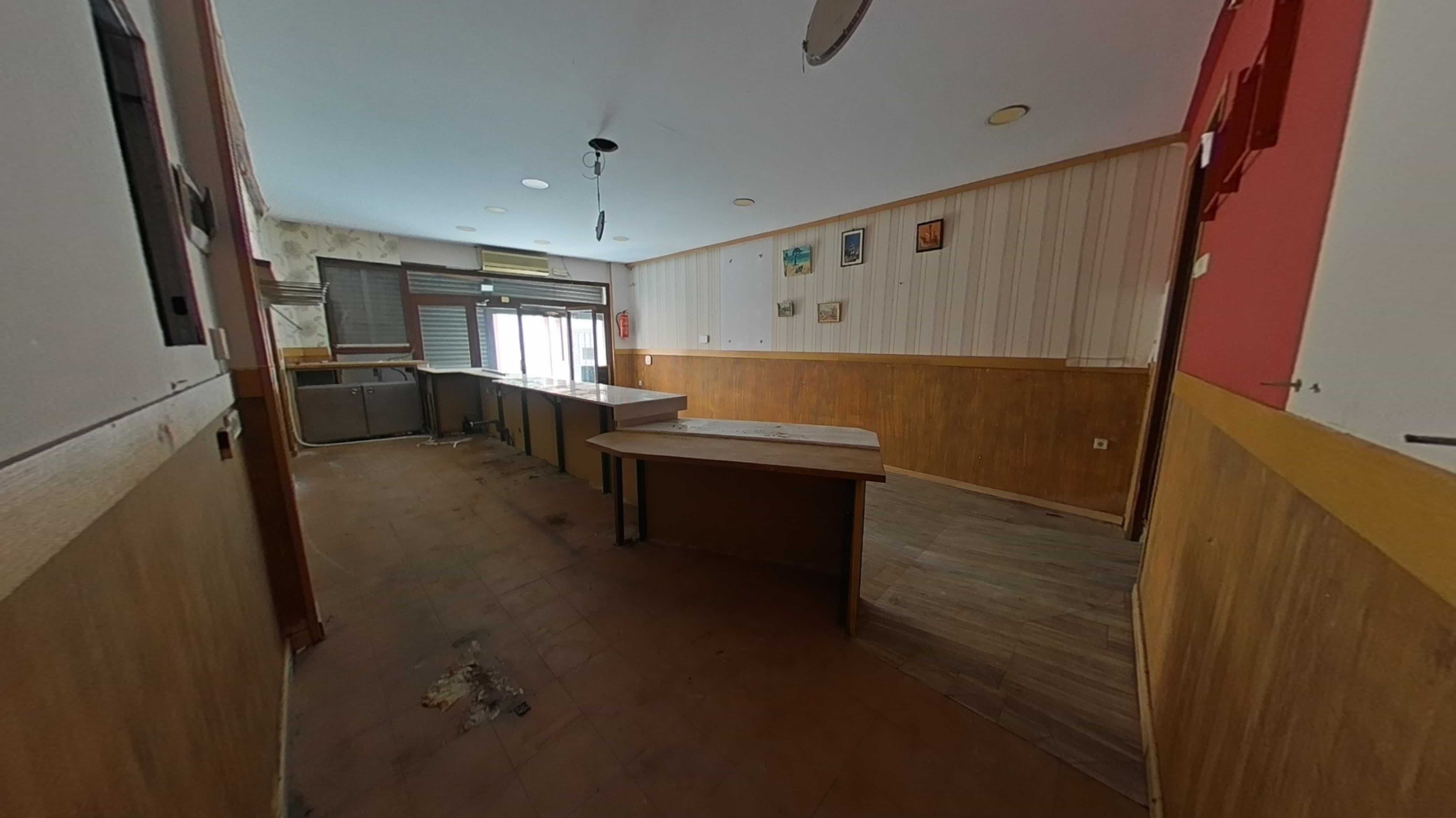 Commercial premises for sale in calle Sant Simo -1-3