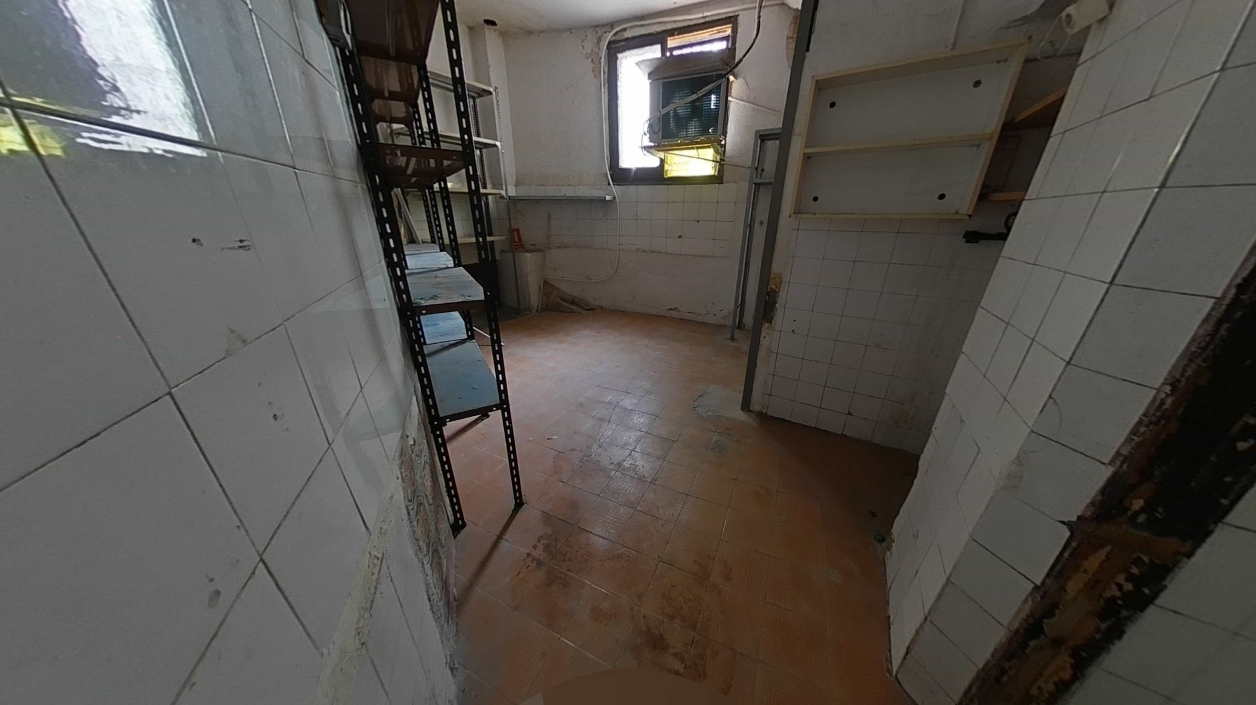 Commercial premises for sale in calle Sant Simo -1-3