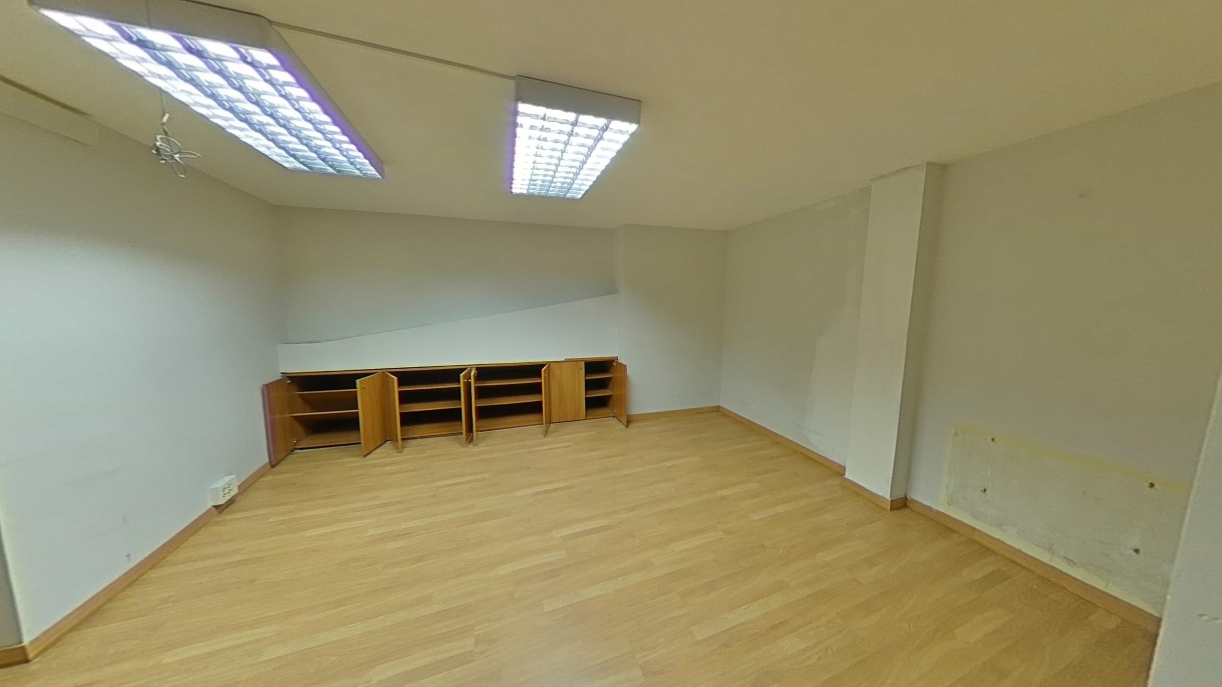Commercial premises for sale in calle Issac Peral