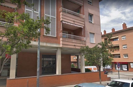 Commercial premises for sale in avda Santa Coloma 26-30