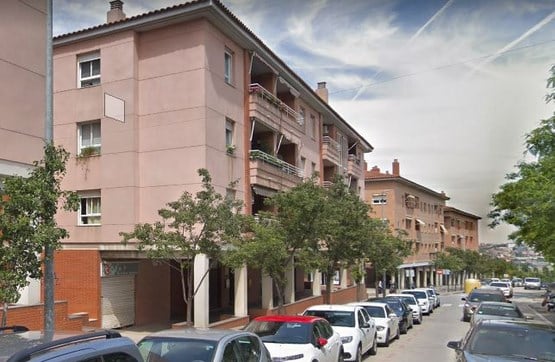 Commercial premises for sale in avda Santa Coloma 26-30