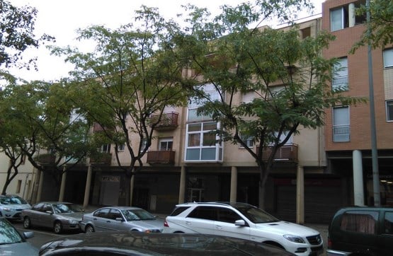 Commercial premises for sale in avda Santa Coloma 26-30