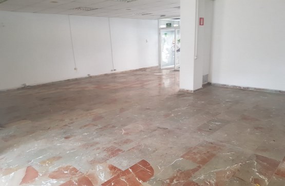 Commercial premises for sale in avda Santa Coloma 26-30