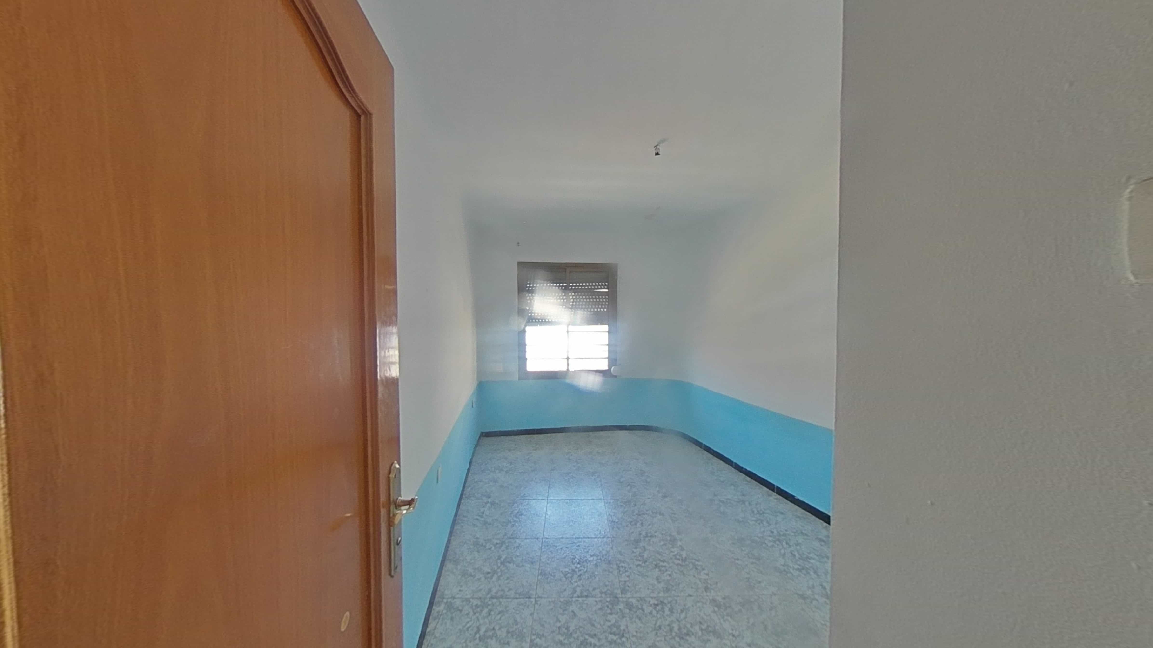 Flat for sale in calle Democracia