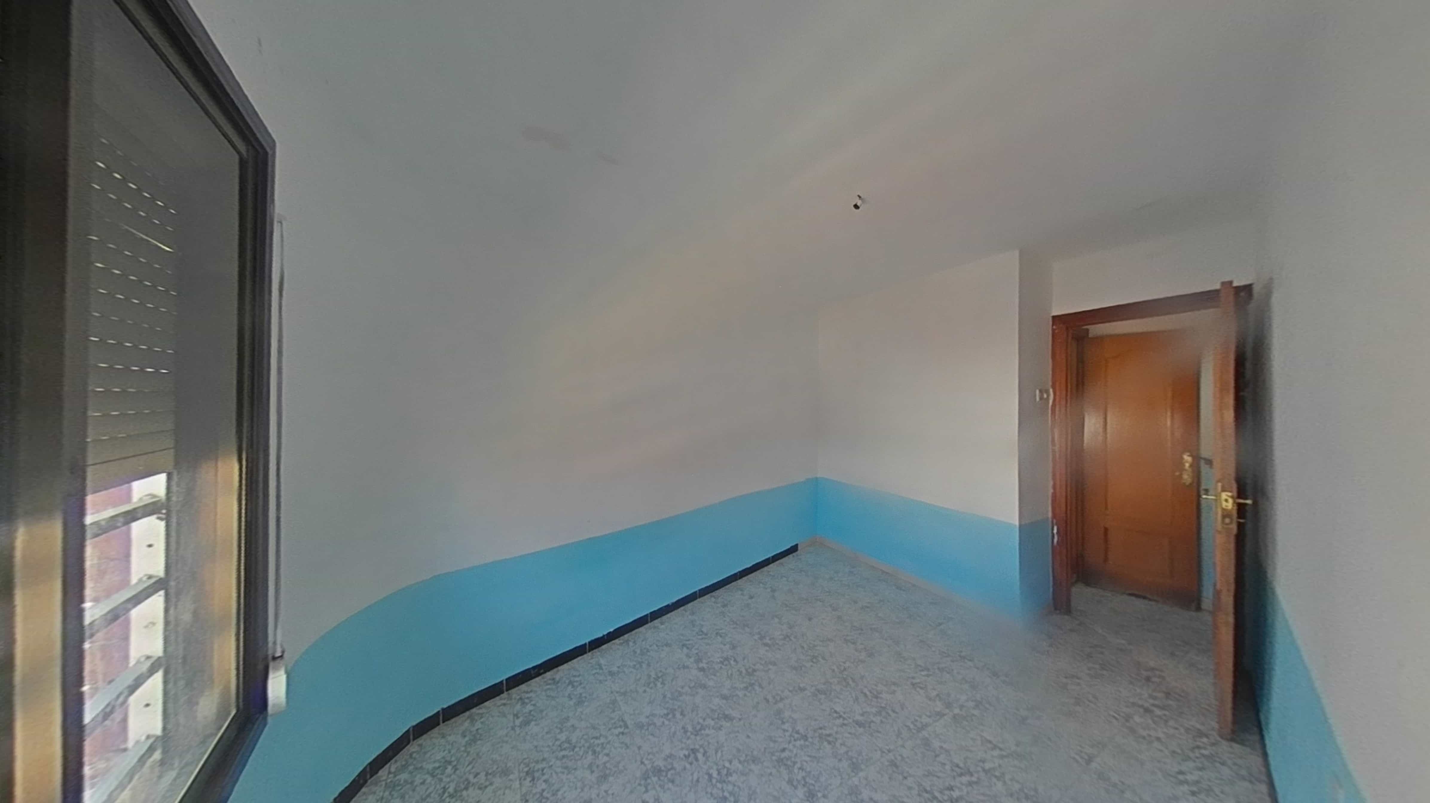 Flat for sale in calle Democracia