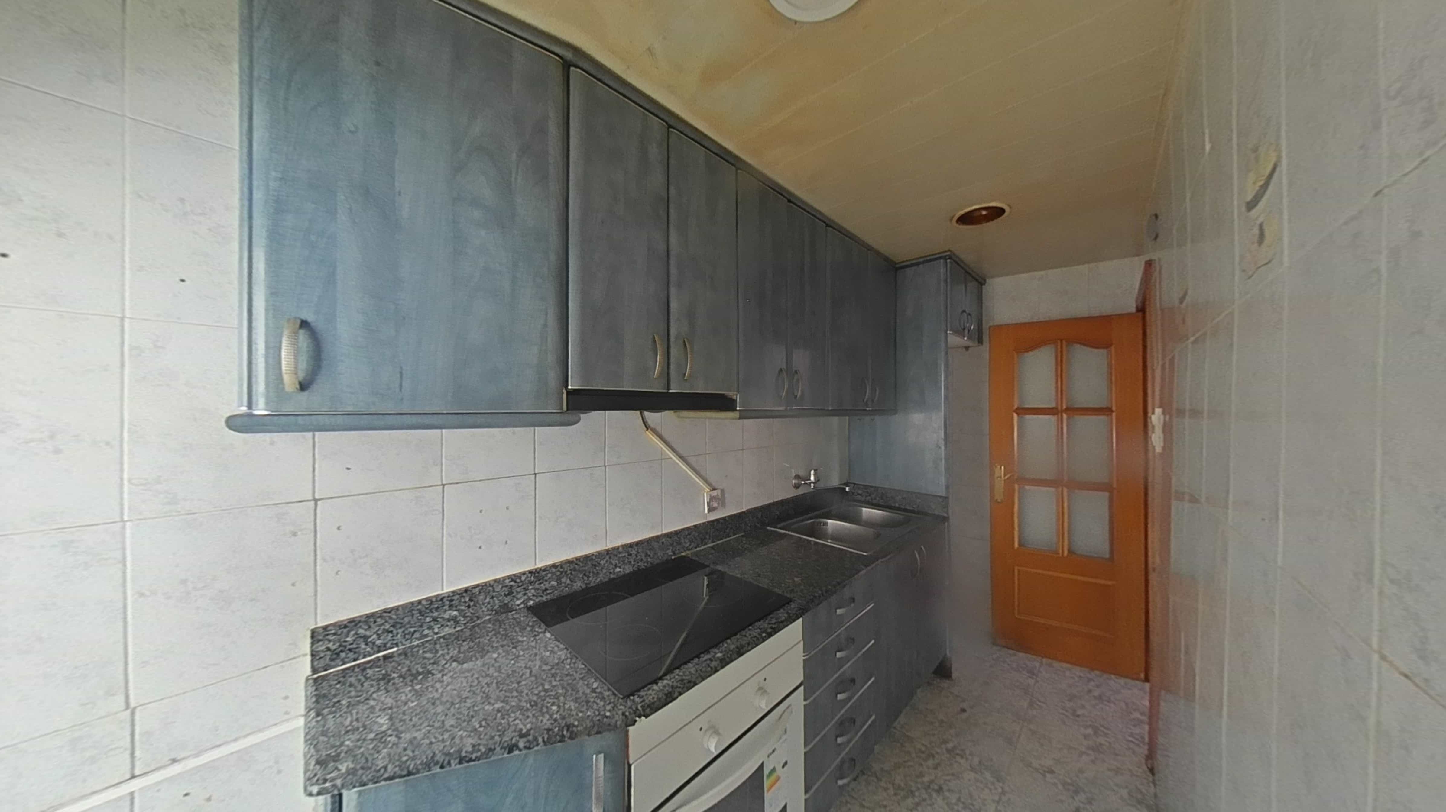 Flat for sale in calle Democracia