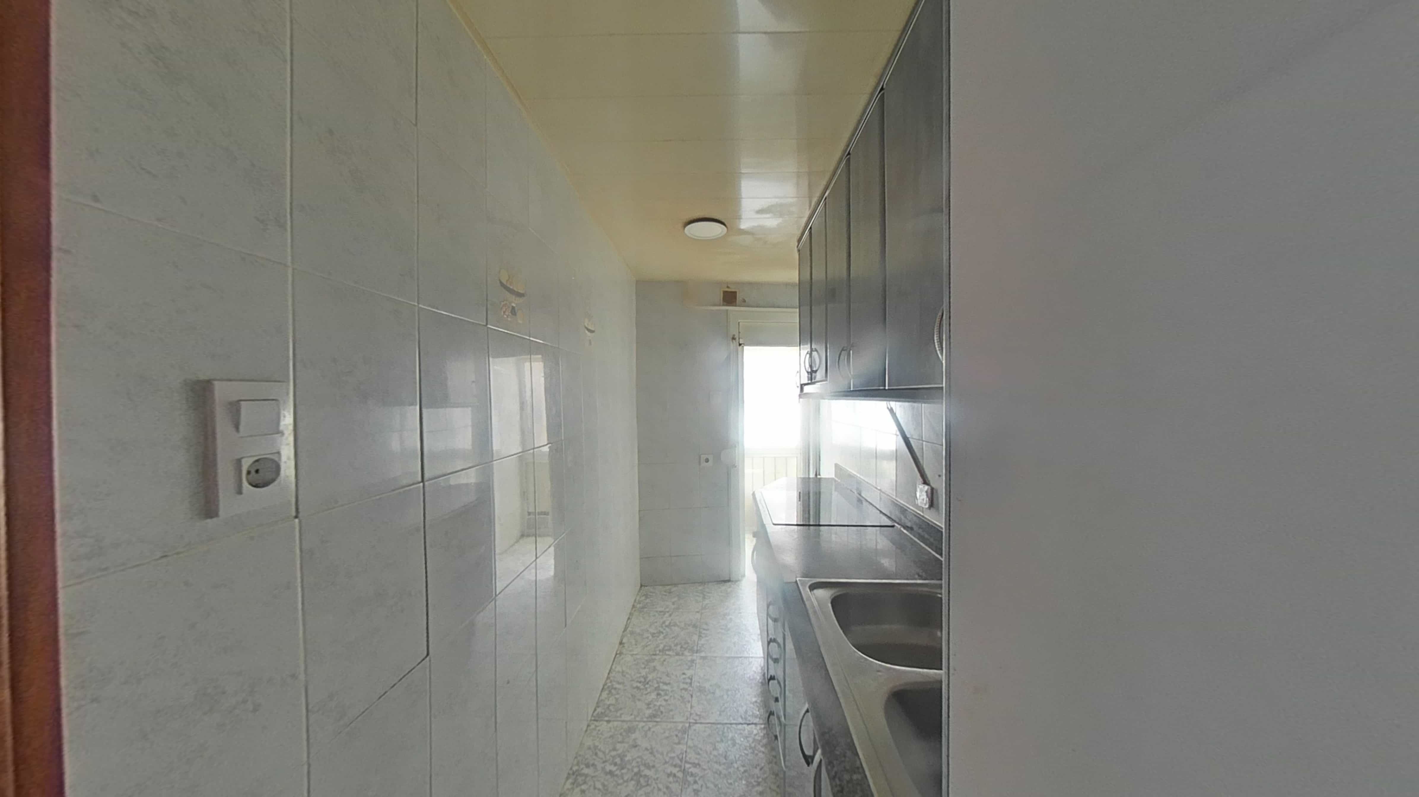 Flat for sale in calle Democracia