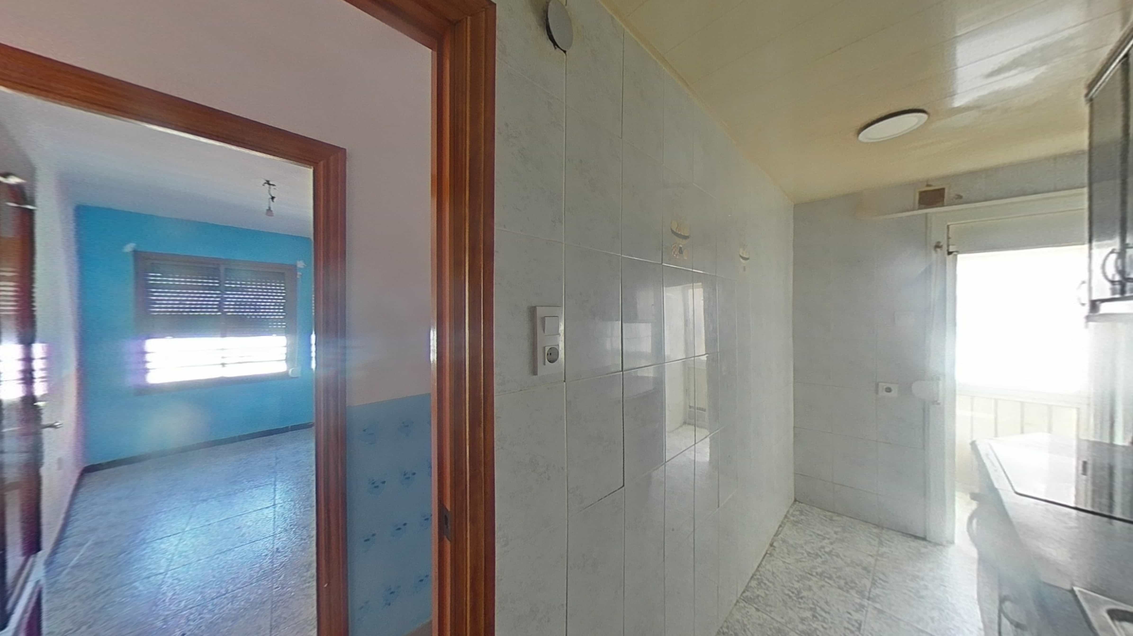 Flat for sale in calle Democracia