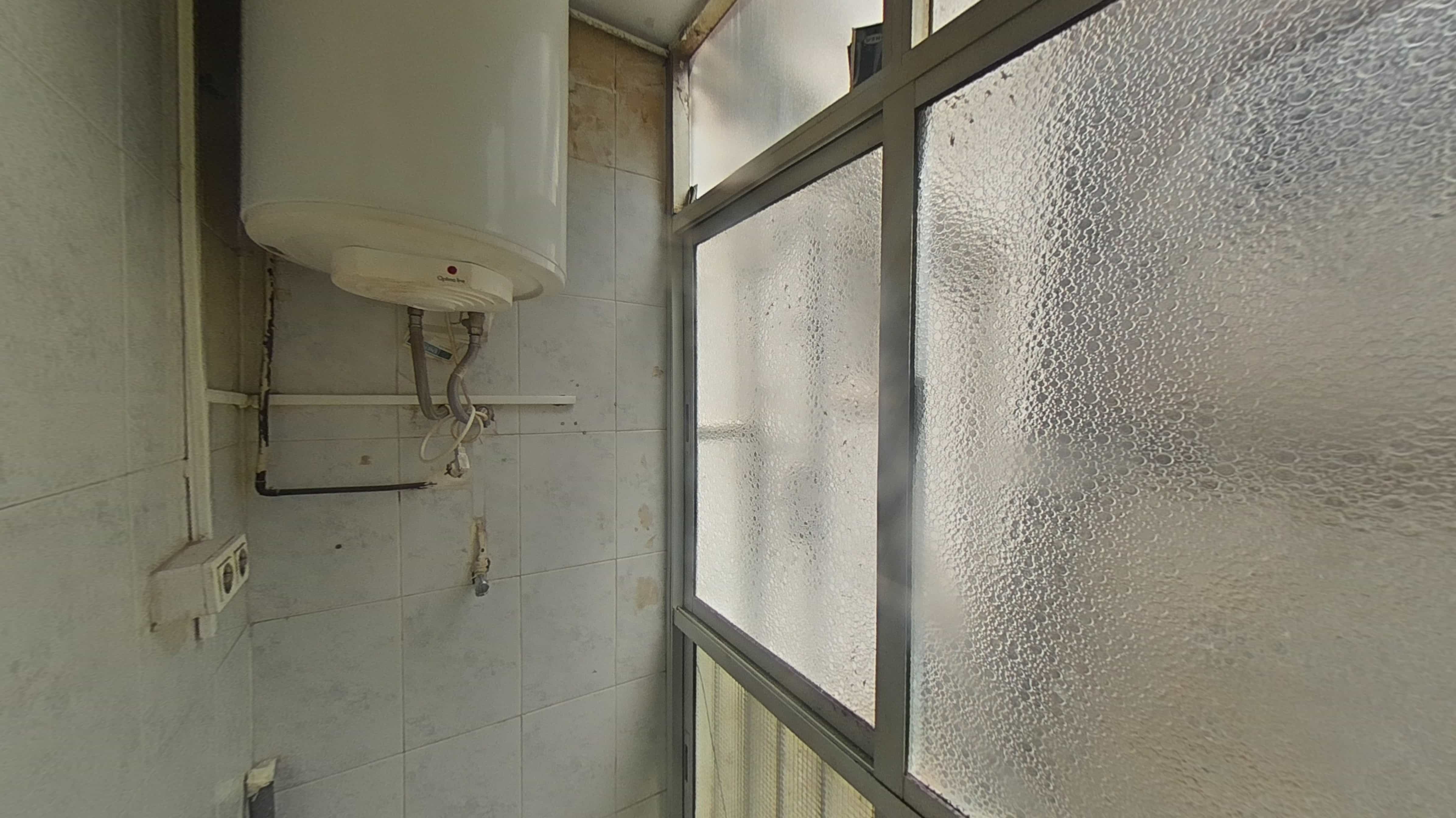 Flat for sale in calle Democracia