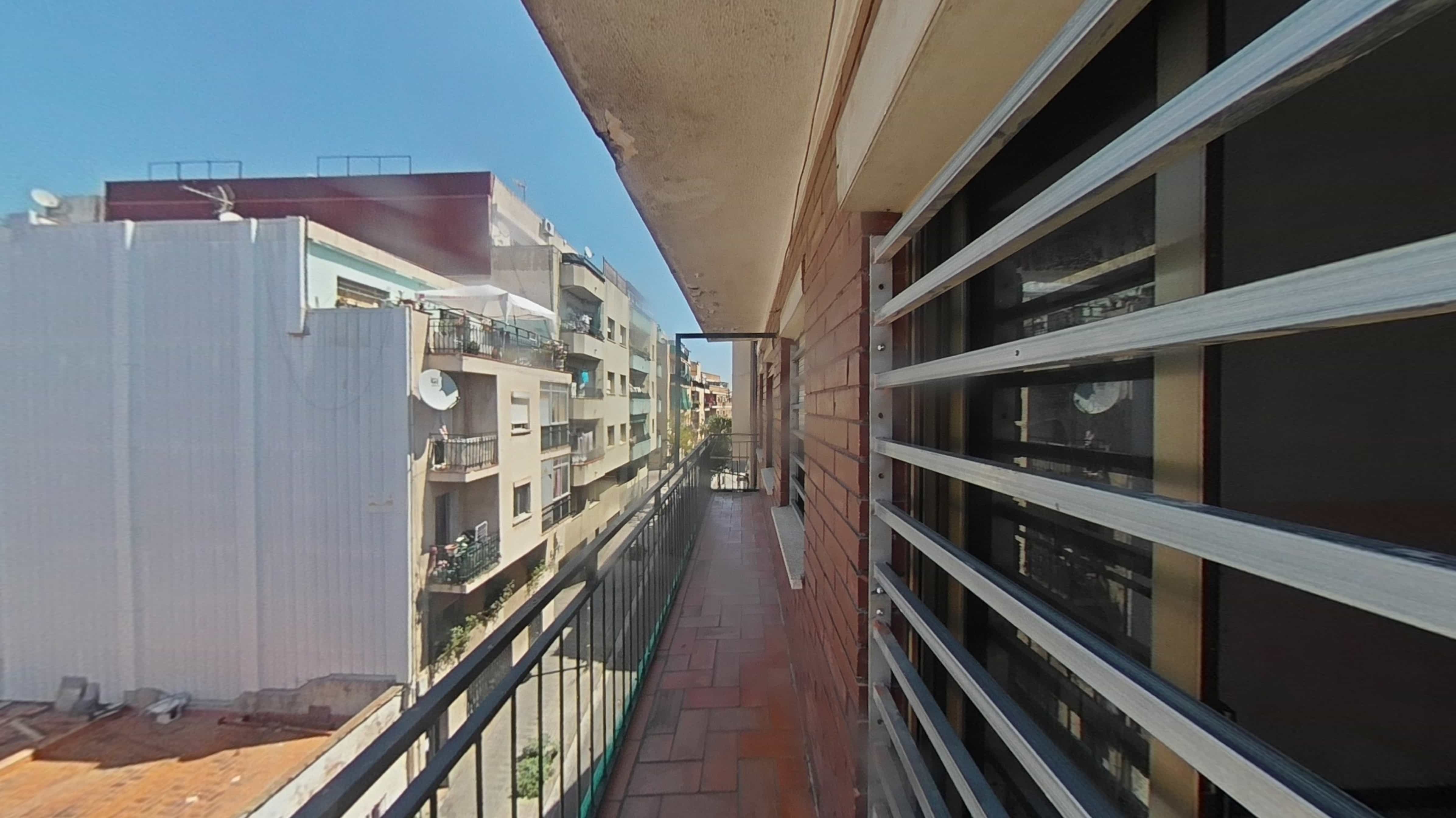 Flat for sale in calle Democracia
