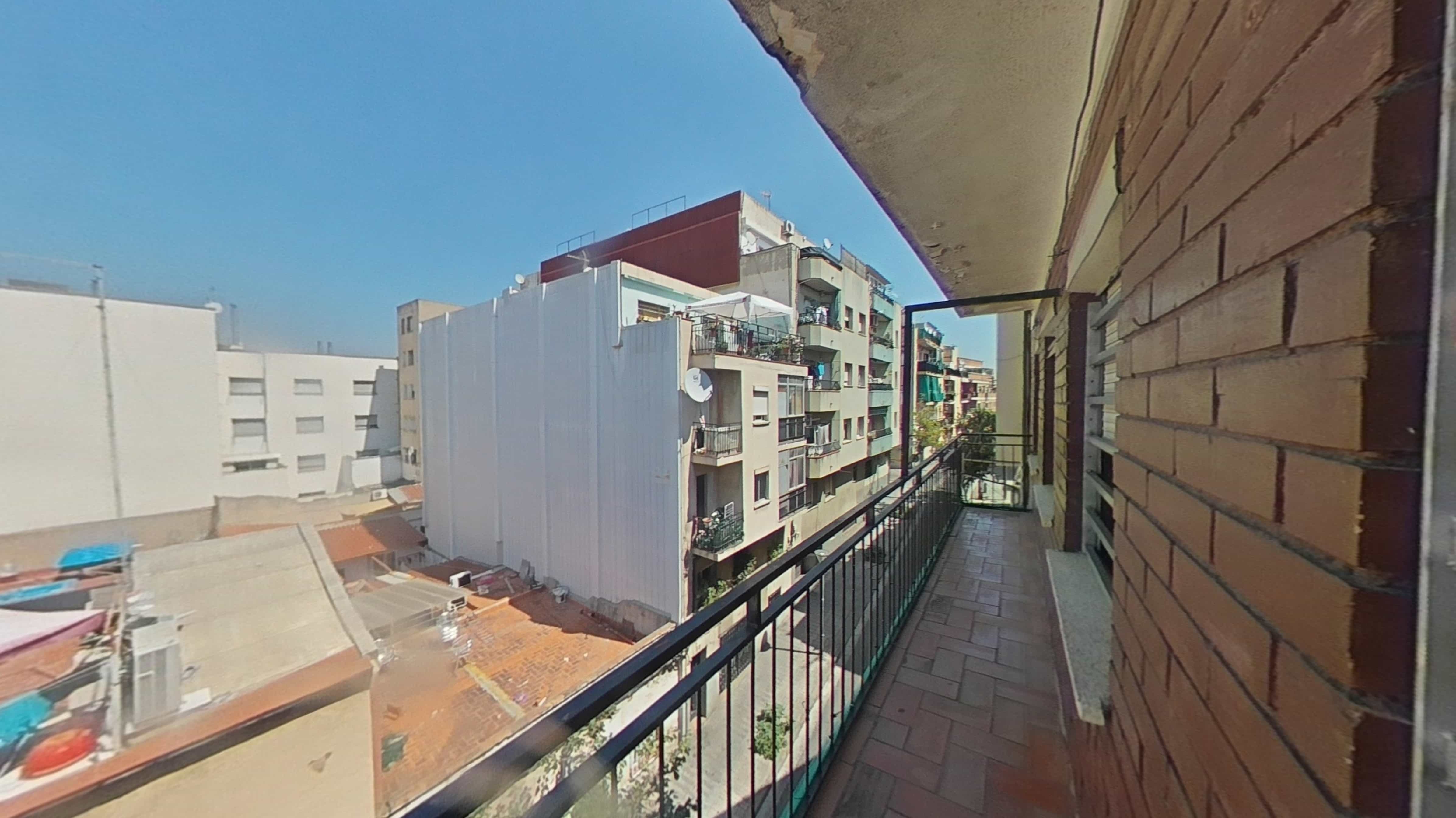 Flat for sale in calle Democracia