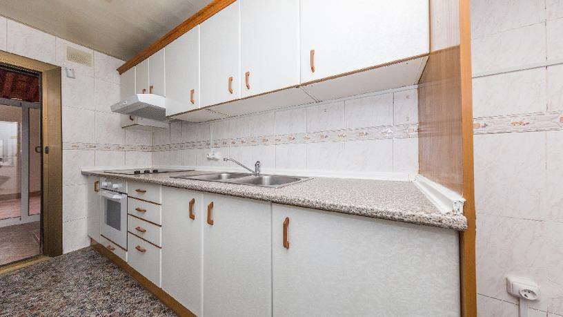 Appartement de 59m² dans rue Roviralta, Santa Coloma De Gramenet, Barcelona