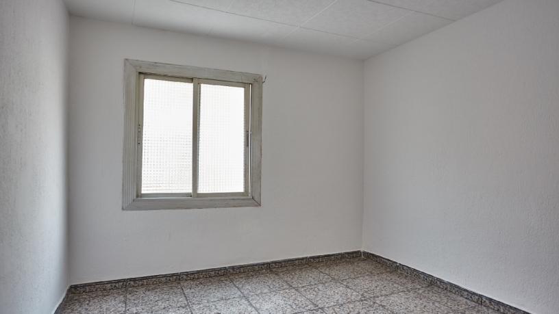 Piso en venta en calle Pins