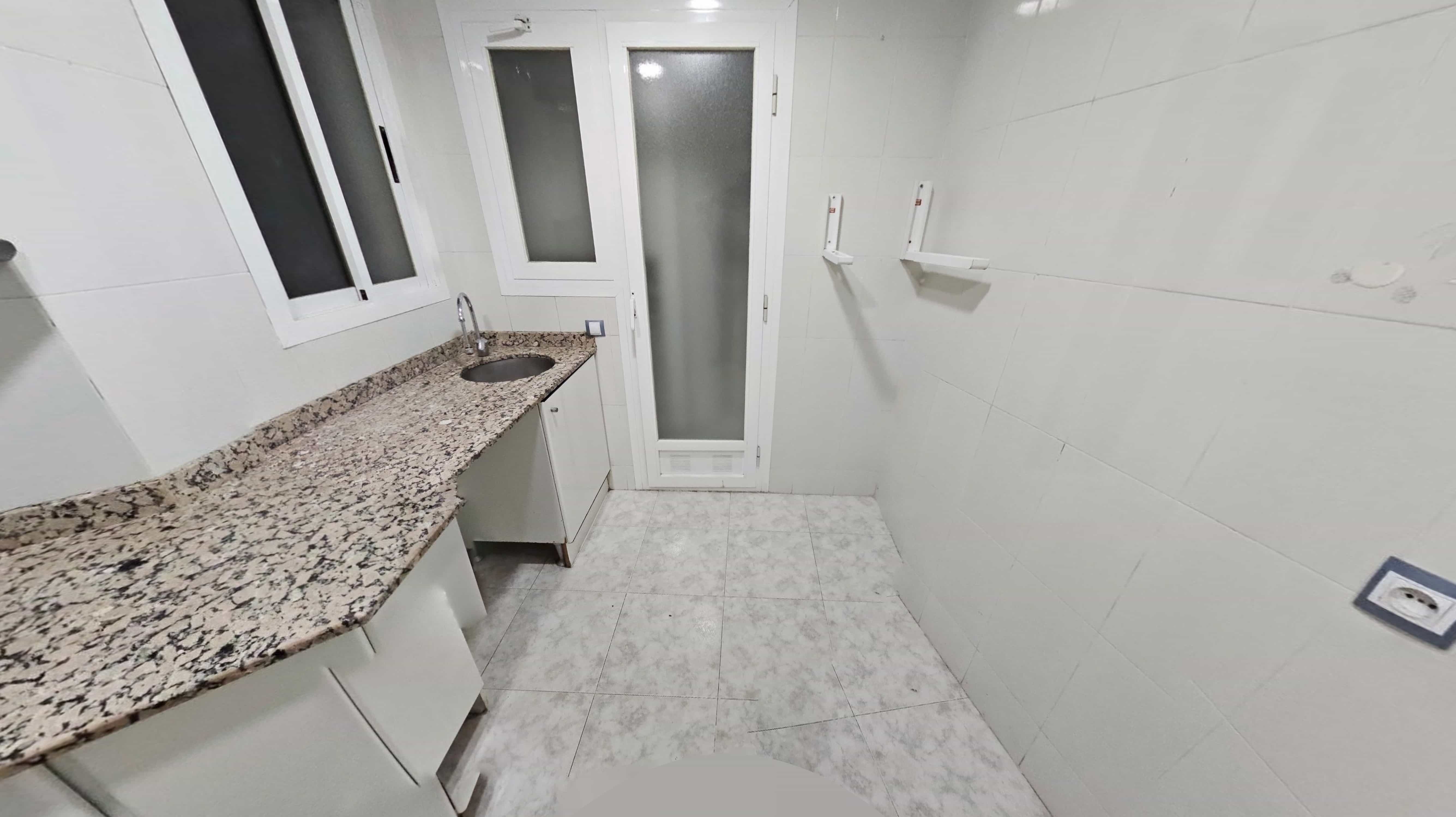 Piso en venta en avda Roureda