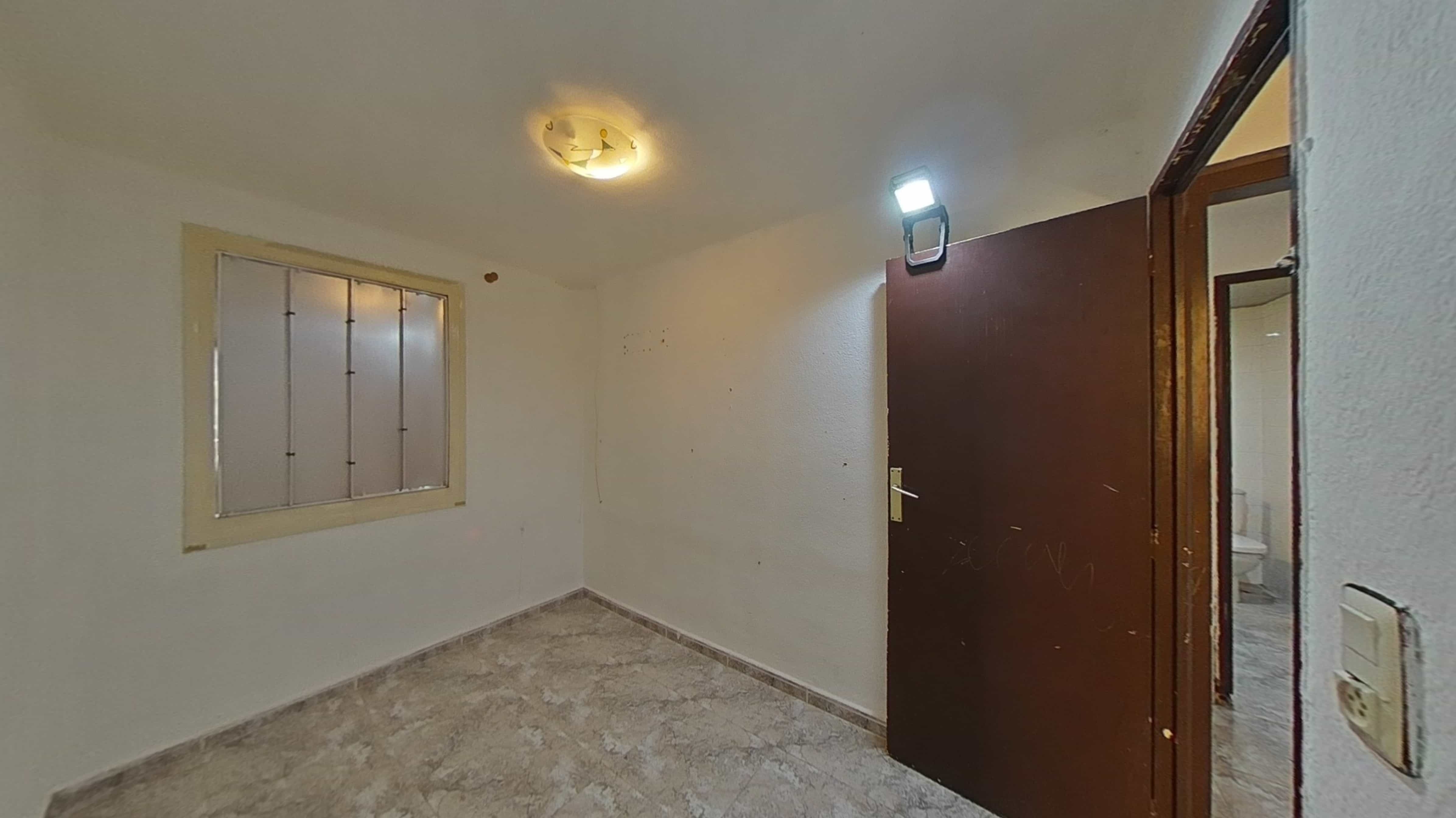 Flat for sale in calle Arago