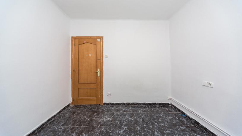 Flat for sale in calle Enric Morera