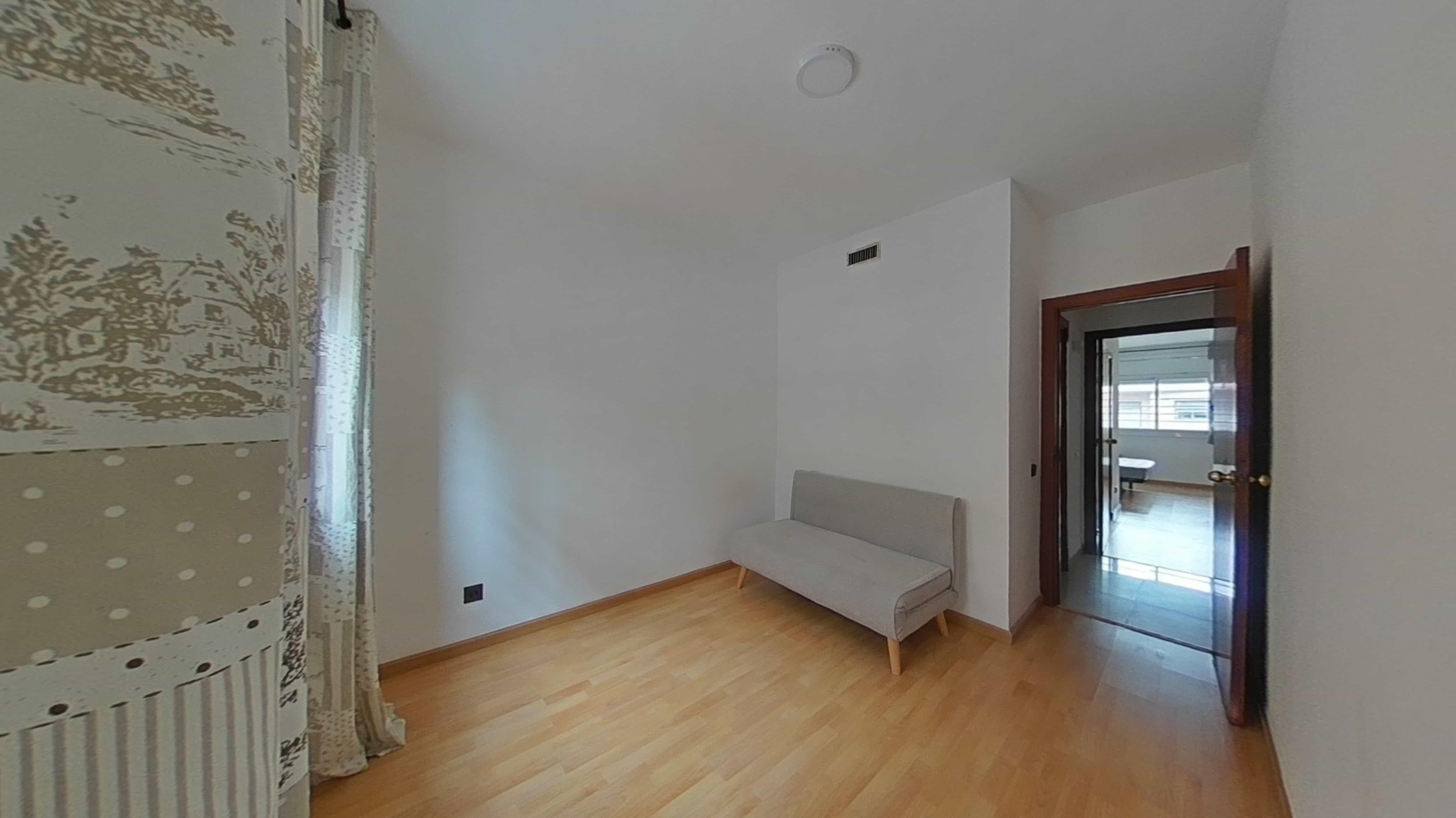 Flat for sale in calle Liszt