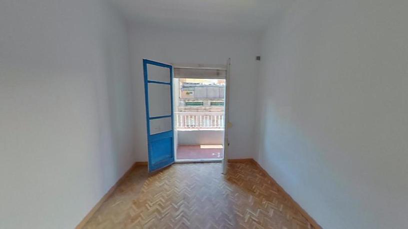 Flat for sale in calle Llobregat del
