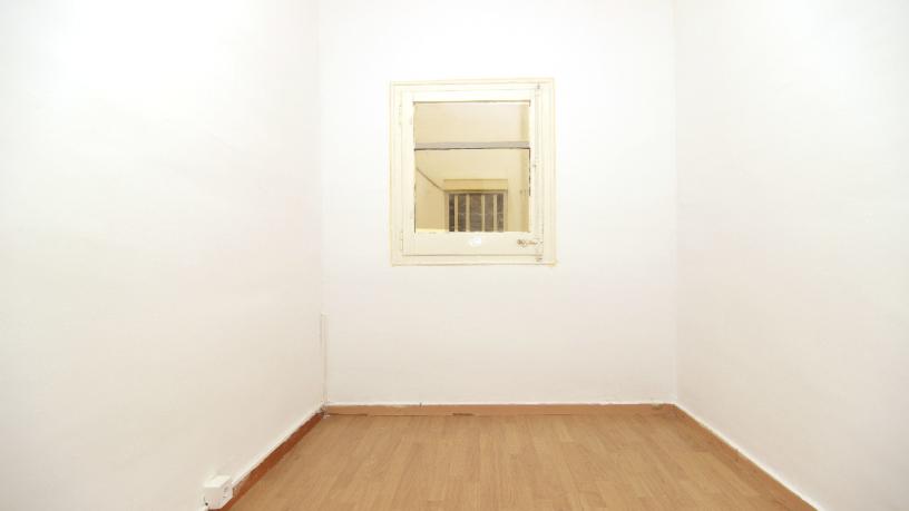 Flat for sale in calle Llobregat del