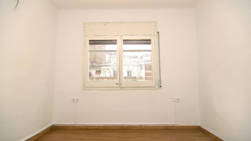 Flat for sale in calle Llobregat del