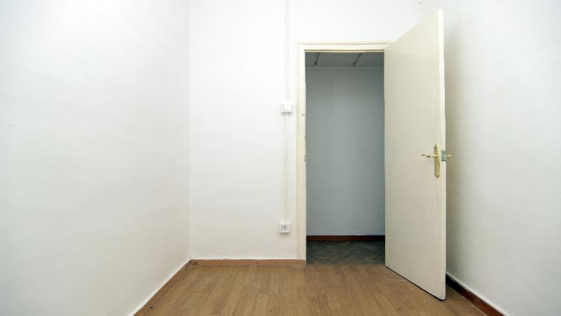 Flat for sale in calle Llobregat del