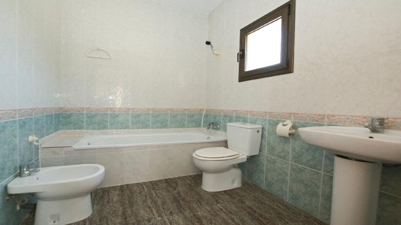 Chalet adosado en venta en calle Serral Llarg