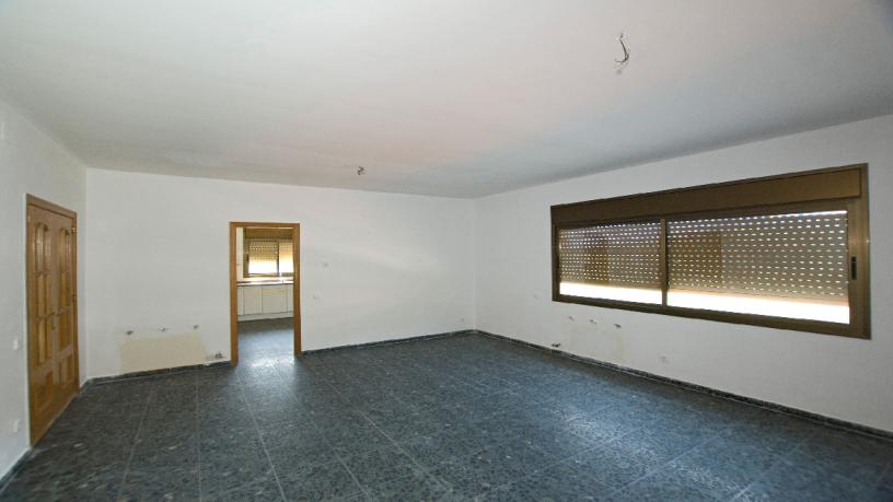 Chalet adosado en venta en calle Serral Llarg