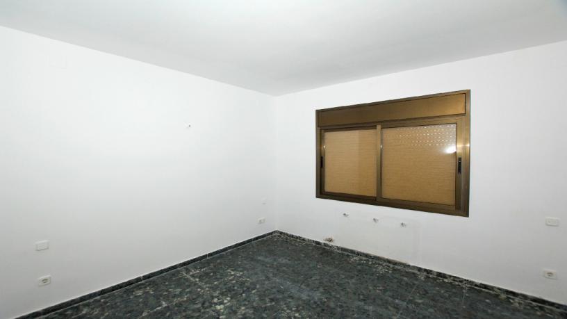 Chalet adosado en venta en calle Serral Llarg