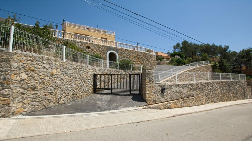 Chalet adosado en venta en calle Serral Llarg