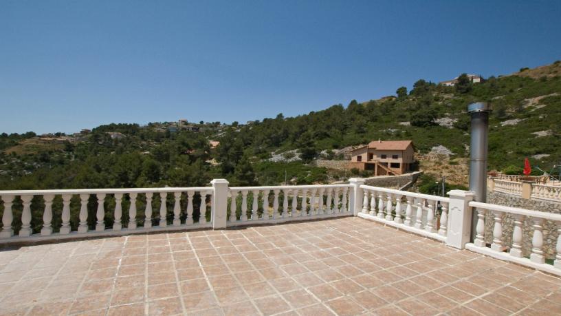 Chalet adosado en venta en calle Serral Llarg