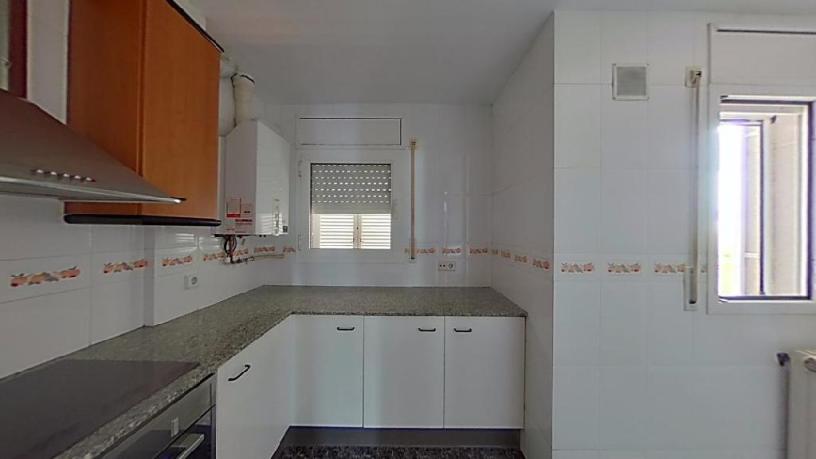 Chalet adosado en venta en calle Independencia