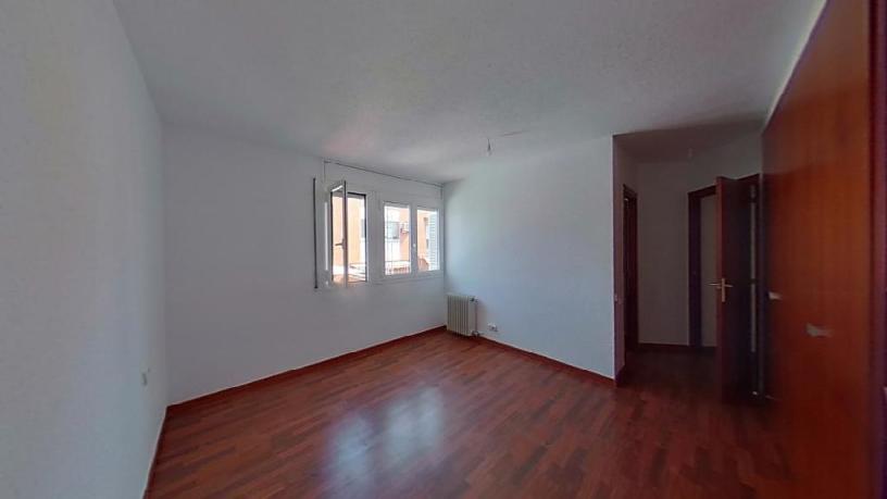 Chalet adosado en venta en calle Independencia
