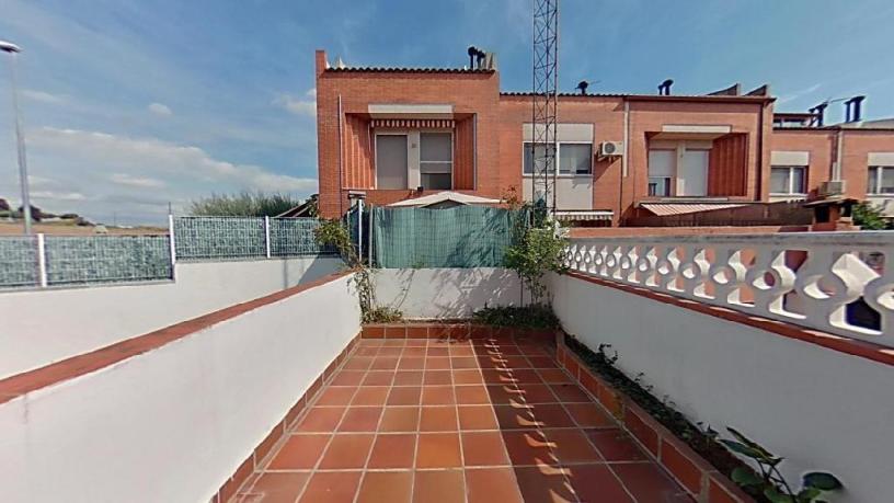 Chalet adosado en venta en calle Independencia