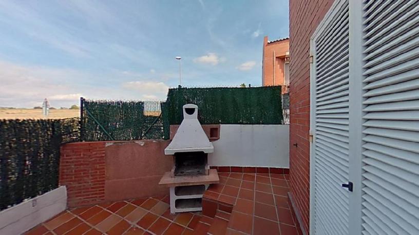 Chalet adosado en venta en calle Independencia